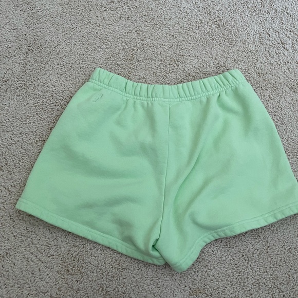 TNA cozy fleece perfect hi rise 3” sweat short - Picture 3 of 5